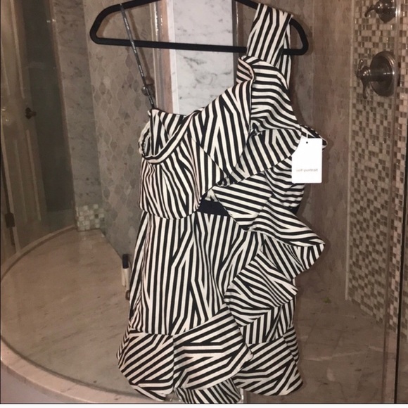 Self-portrait dress US size 8 - Picture 6 of 7